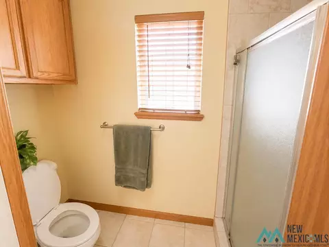 Bath - 2304 Fairway Ter, Clovis, NM 88101 photo 3 of 5