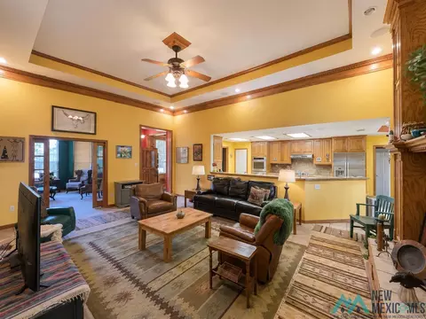 Living - 2304 Fairway Ter, Clovis, NM 88101 photo 3 of 4