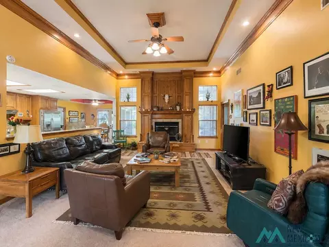 Living - 2304 Fairway Ter, Clovis, NM 88101 photo 4 of 4