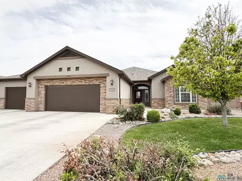 1605 Mahone Dr, Artesia, NM 88210