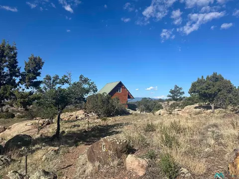 70 Bear Track Trl, Datil, NM 87821 photo 2