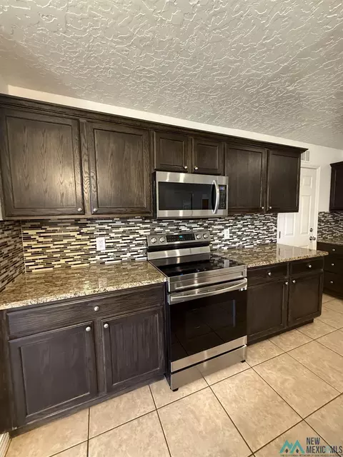 Kitchen - 3121 Mandell Cir, Clovis, NM 88101 photo 2 of 3