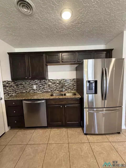 Kitchen - 3121 Mandell Cir, Clovis, NM 88101 photo 3 of 3