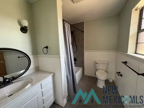 Bath - 309 Sunland Dr, Clovis, NM 88101 photo 3 of 3