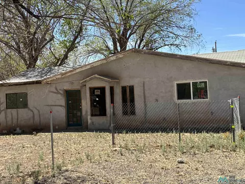 18 W Otero Rd, San Rafael, NM 87051