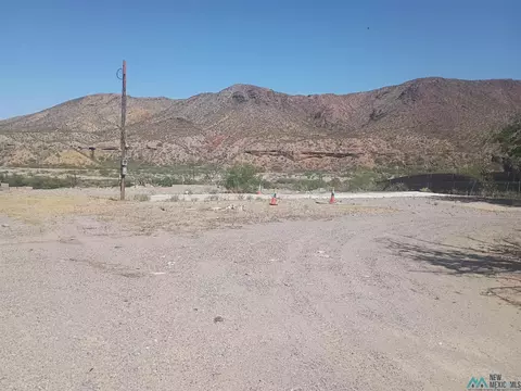 911 Caballo St, Truth Or Consequences, NM 87901