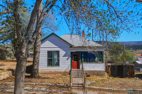 424 Savage Ave, Raton, NM 87740