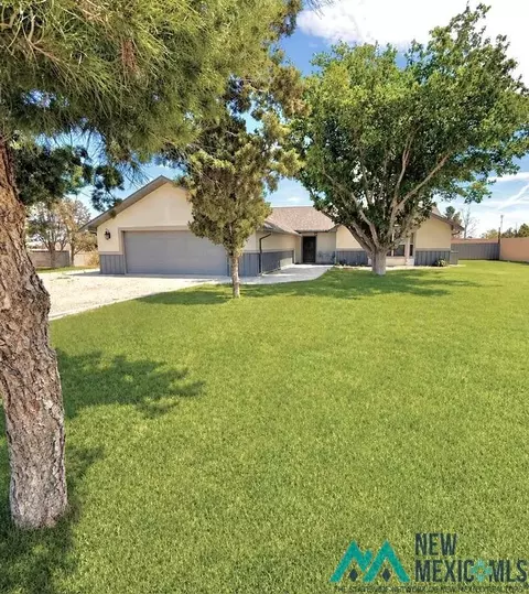 5404 Sioux, Carlsbad, NM 88220