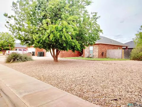 200 Almond Tree Ln, Clovis, NM 88101 photo 4