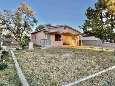 406 Leavel Dr St, Carlsbad, NM 88220