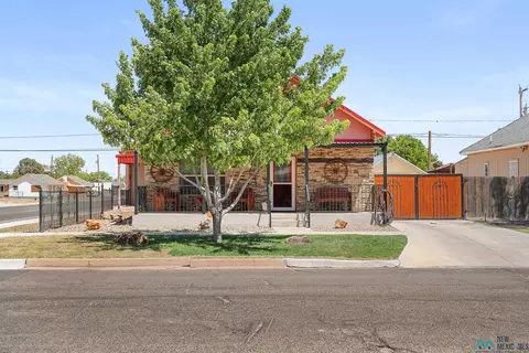 Exterior - 615 Gidding St, Clovis, NM 88101 photo 4 of 7