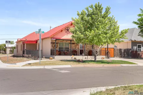 Exterior - 615 Gidding St, Clovis, NM 88101 photo 3 of 7