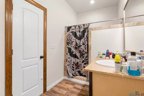 Bath - 615 Gidding St, Clovis, NM 88101 photo 1 of 5
