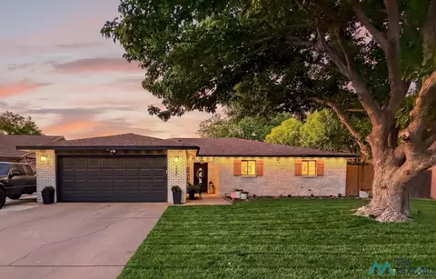 505 Twin Diamond Rd, Roswell, NM 88201