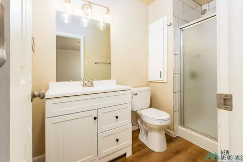 Bath - 1621 N Lea St, Clovis, NM 88101 photo 1 of 3