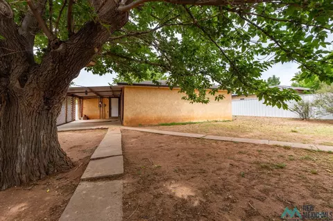 Exterior - 1621 N Lea St, Clovis, NM 88101 photo 3 of 13