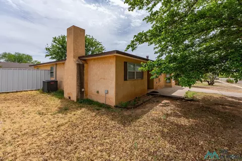 Exterior - 1621 N Lea St, Clovis, NM 88101 photo 10 of 13