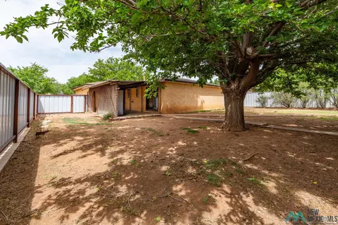 Exterior - 1621 N Lea St, Clovis, NM 88101 photo 4 of 13
