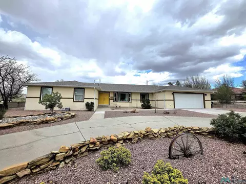 1103 Boggio Dr, Gallup, NM 87301