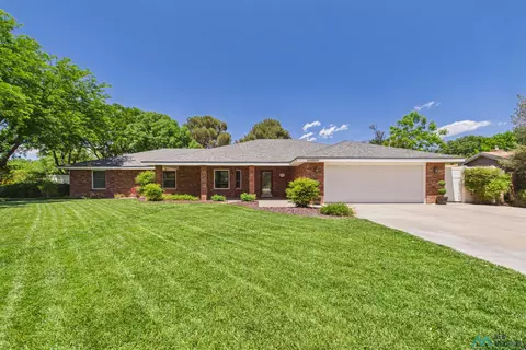 2703 Onate Rd, Roswell, NM 88201