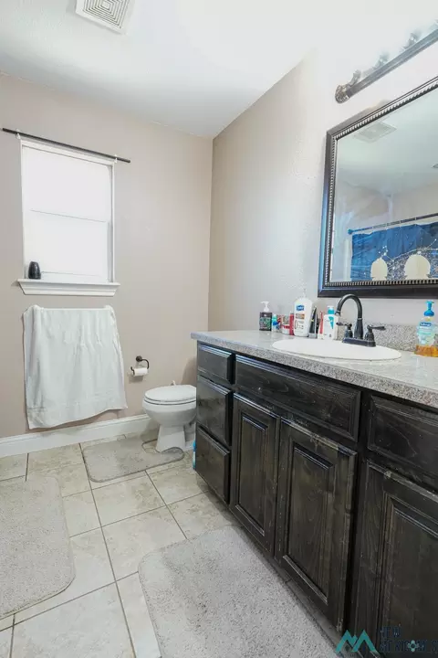Bath - 717 Almond Tree Ln, Clovis, NM 88101 photo 1 of 5