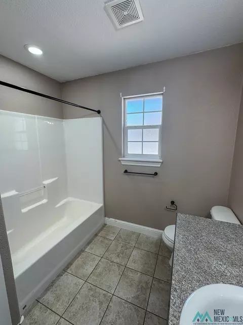 Bath - 717 Almond Tree Ln, Clovis, NM 88101 photo 5 of 5