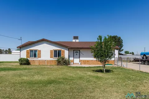 5509 Southfork Rd, Carlsbad, NM 88220