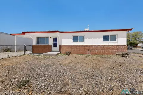 844 Clovis Ave St, Grants, NM 87020