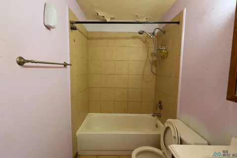 Bath - 2900 Smith Ave, Clovis, NM 88101 photo 3 of 3