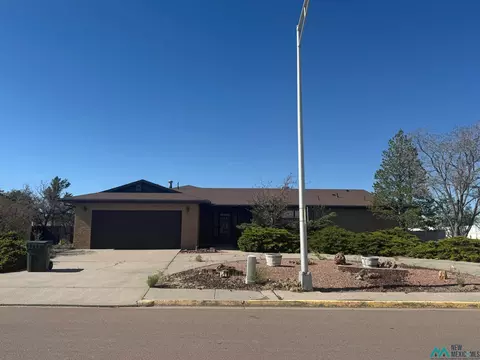 703 Hospital Dr, Gallup, NM 87301