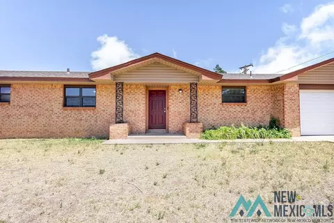 1201 W Yucca Dr, Clovis, NM 88101
