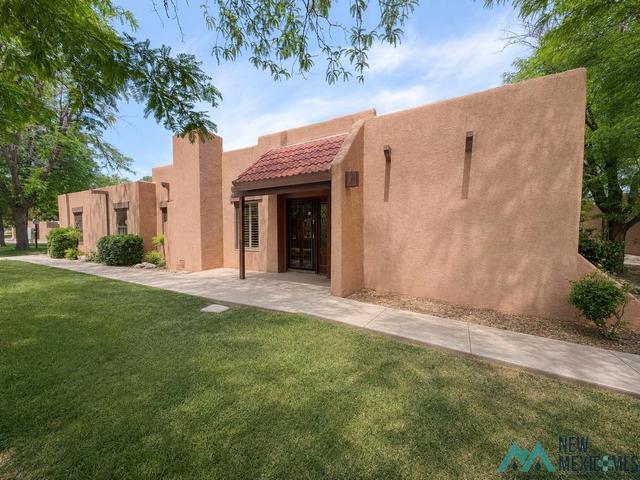 317 Sherrill Apt 17 Ln, Roswell, NM 88201