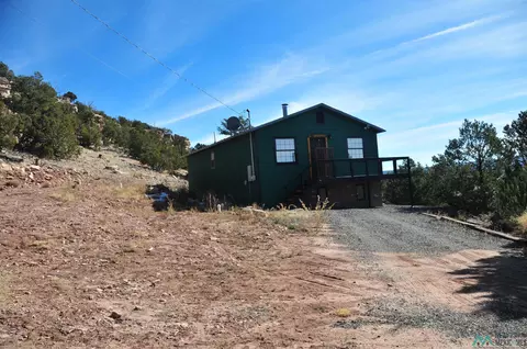 25 Bluff Rd, Thoreau, NM 87323