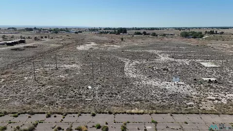 6338 Clovis Hwy St, Roswell, NM 88201