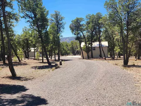 112 Paradise Rd, Quemado, NM 87829