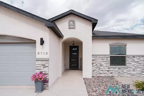 3713 Jasper Dr, Carlsbad, NM 88220