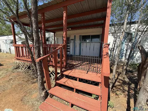 Exterior - 309 Wheatridge Dr, Clovis, NM 88101 photo 1 of 9