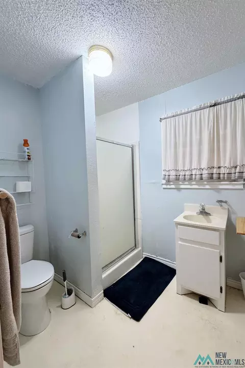 Bath - 100 W Yucca Ave, Clovis, NM 88101 photo 2 of 2