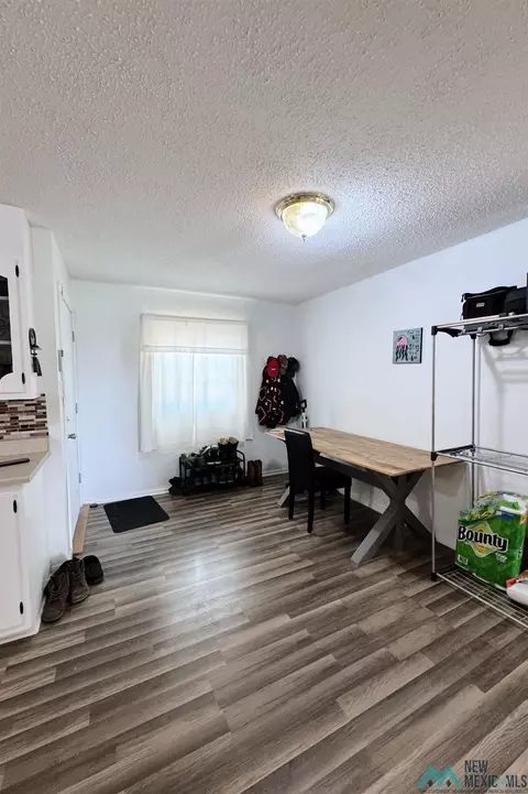 Entry Way - 100 W Yucca Ave, Clovis, NM 88101 photo 2 of 2