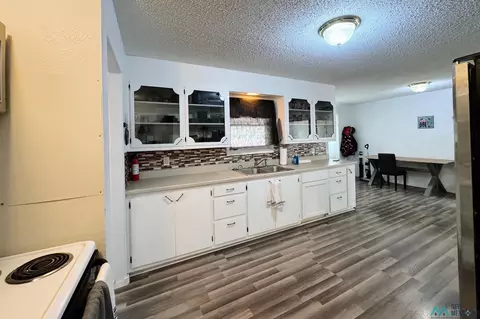 Kitchen - 100 W Yucca Ave, Clovis, NM 88101 photo 1 of 2