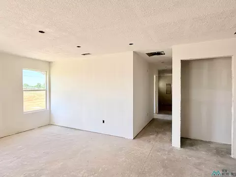 Entry Way - 140 Chisum Dr, Clovis, NM 88101 photo 1 of 1