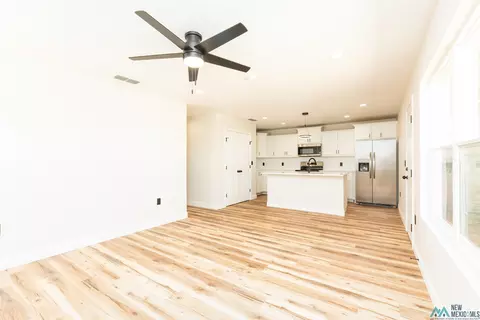 Living - 140 Chisum Dr, Clovis, NM 88101 photo 1 of 2