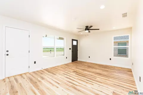 Living - 140 Chisum Dr, Clovis, NM 88101 photo 2 of 2