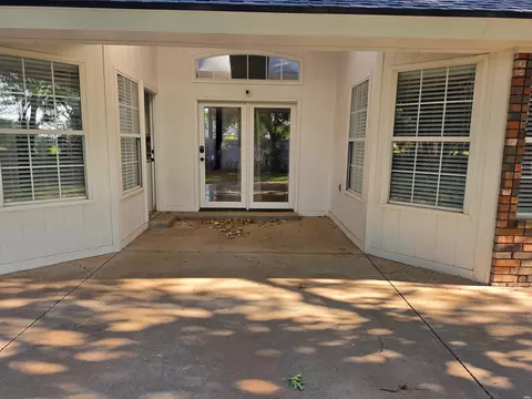 Exterior - 2348 Fairway Ter, Clovis, NM 88101 photo 5 of 10