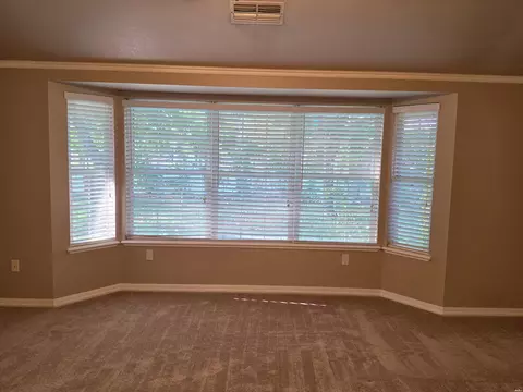 Living - 2348 Fairway Ter, Clovis, NM 88101 photo 4 of 5