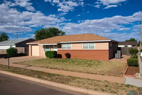 Exterior - 2909 Harrison St, Clovis, NM 88101 photo 4 of 7