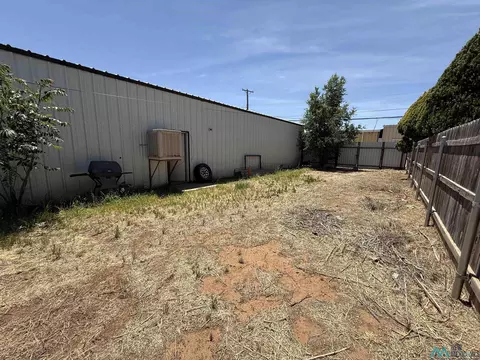 Exterior - 1600 N Lea St, Clovis, NM 88101 photo 5 of 5