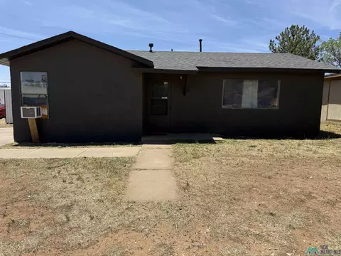 Exterior - 1600 N Lea St, Clovis, NM 88101 photo 1 of 5
