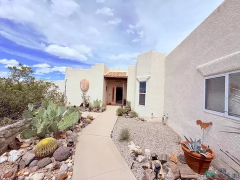 215 Montreal Ave, Elephant Butte, NM 87935