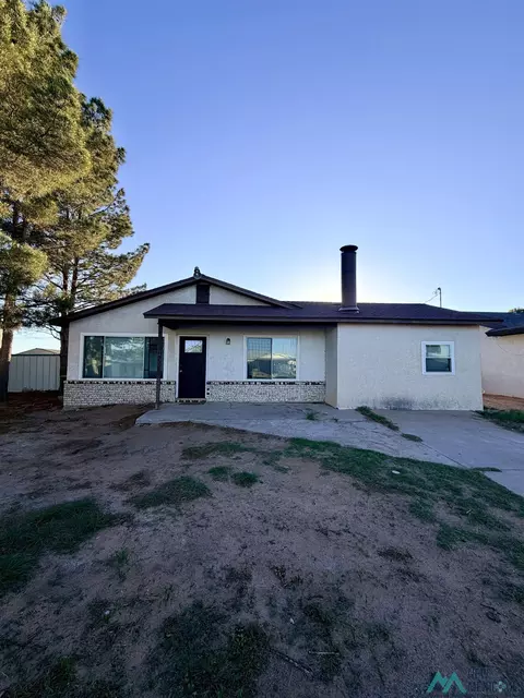 827 S 4th St, Jal, NM 88252